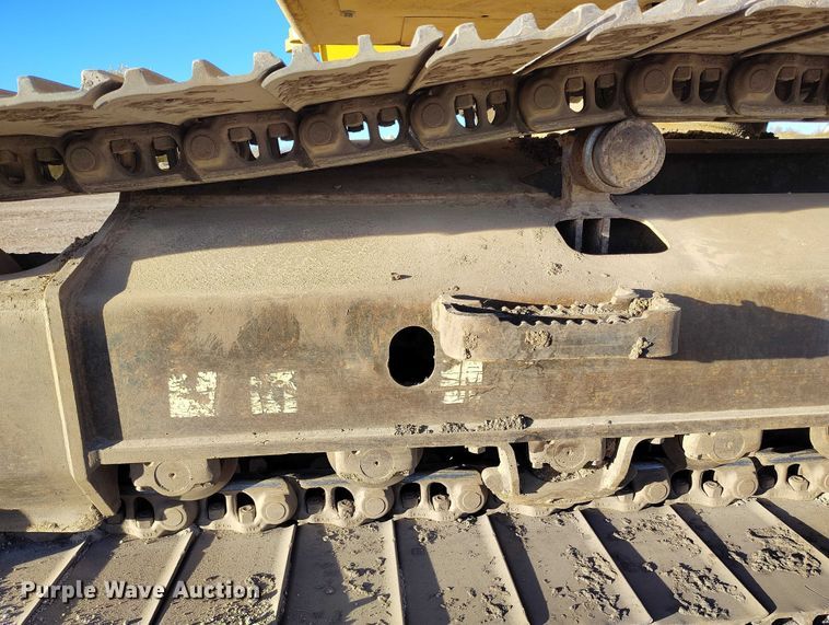 image for item YA1504 2013 Komatsu PC228USLC-8 excavator
