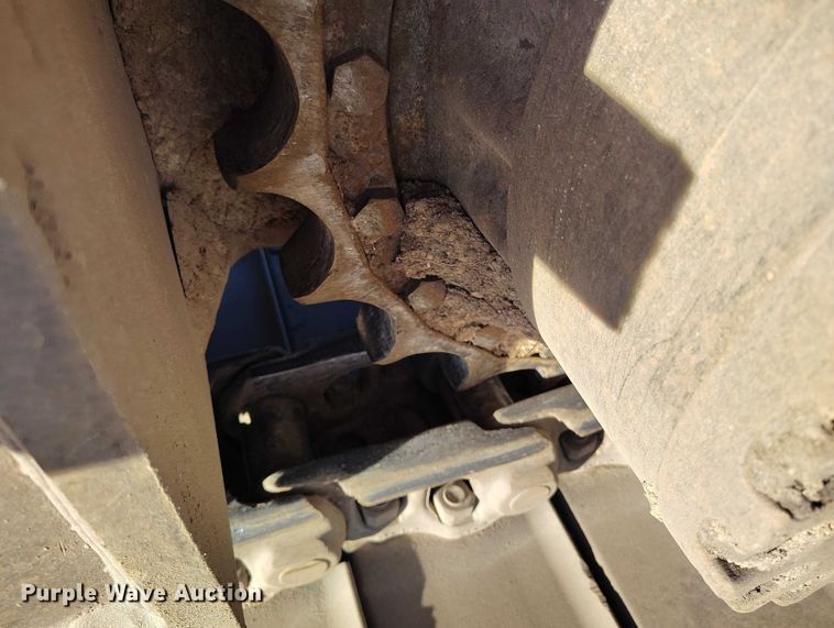 image for item YA1504 2013 Komatsu PC228USLC-8 excavator