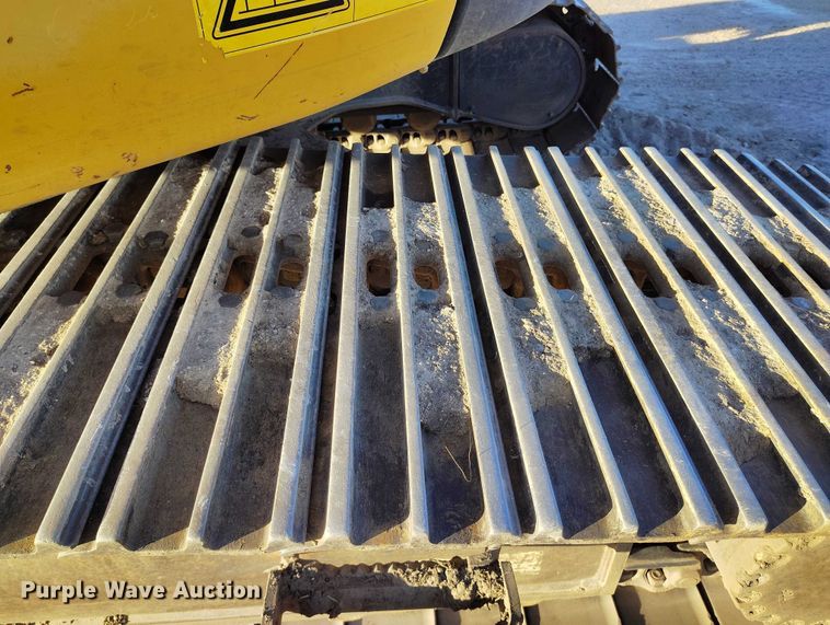 image for item YA1504 2013 Komatsu PC228USLC-8 excavator