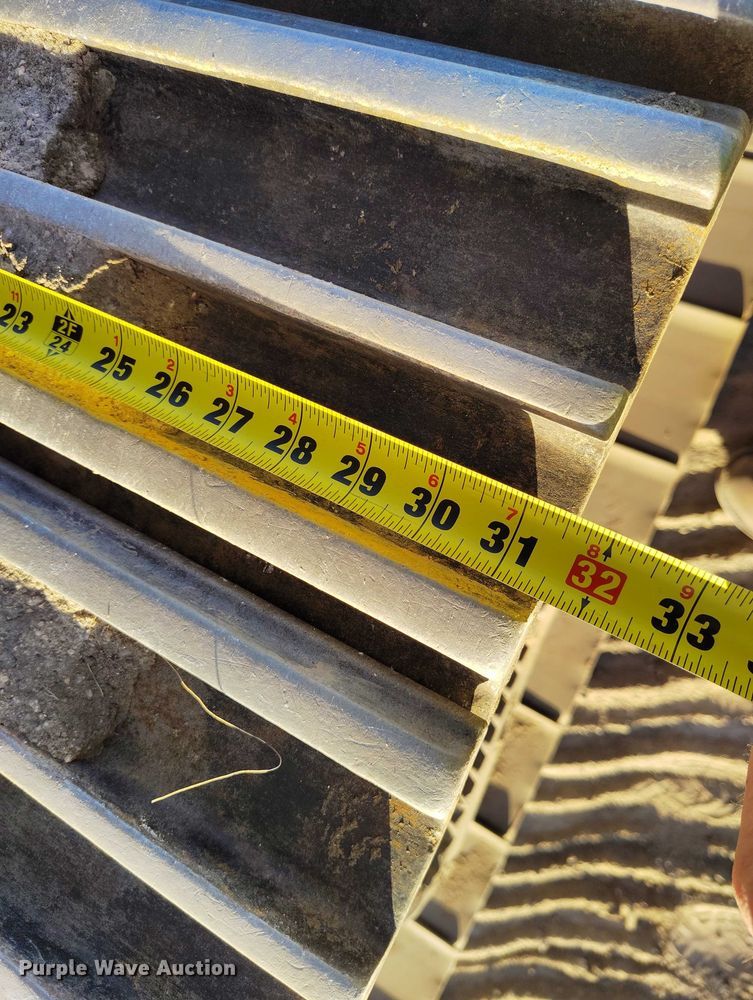 image for item YA1504 2013 Komatsu PC228USLC-8 excavator