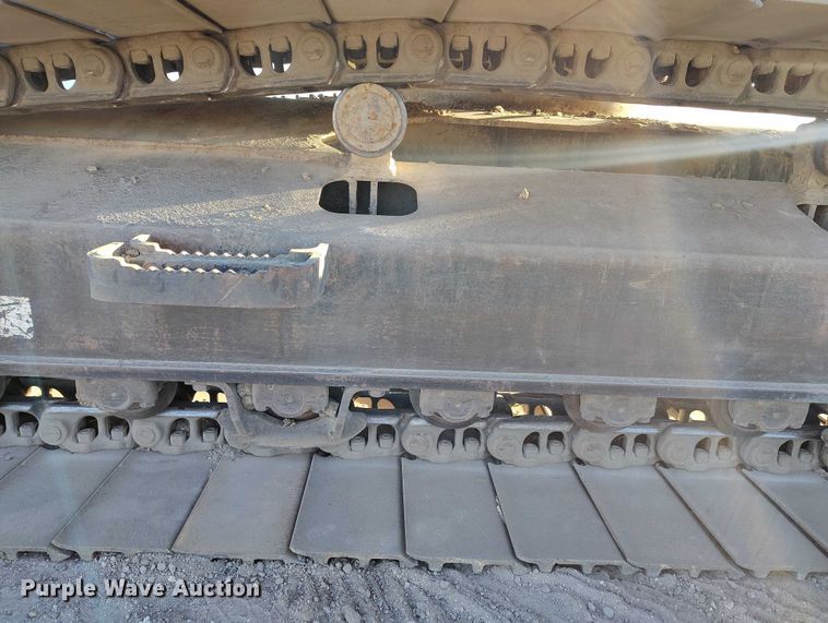 image for item YA1504 2013 Komatsu PC228USLC-8 excavator