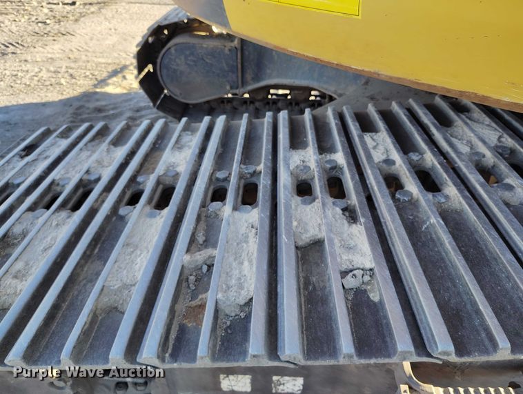 image for item YA1504 2013 Komatsu PC228USLC-8 excavator