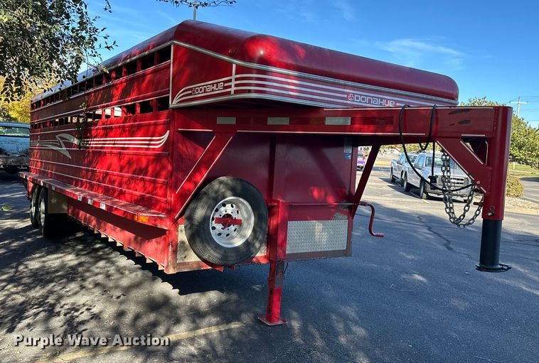 image for item DF8637 2021 Donahue SS720-4N livestock trailer