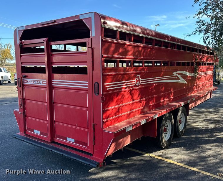 image for item DF8637 2021 Donahue SS720-4N livestock trailer