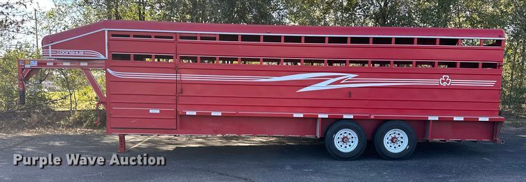 image for item DF8637 2021 Donahue SS720-4N livestock trailer