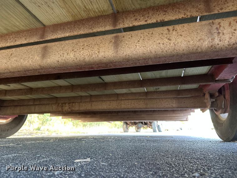 image for item DF8637 2021 Donahue SS720-4N livestock trailer