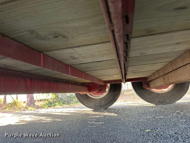 image for item DF8637 2021 Donahue SS720-4N livestock trailer