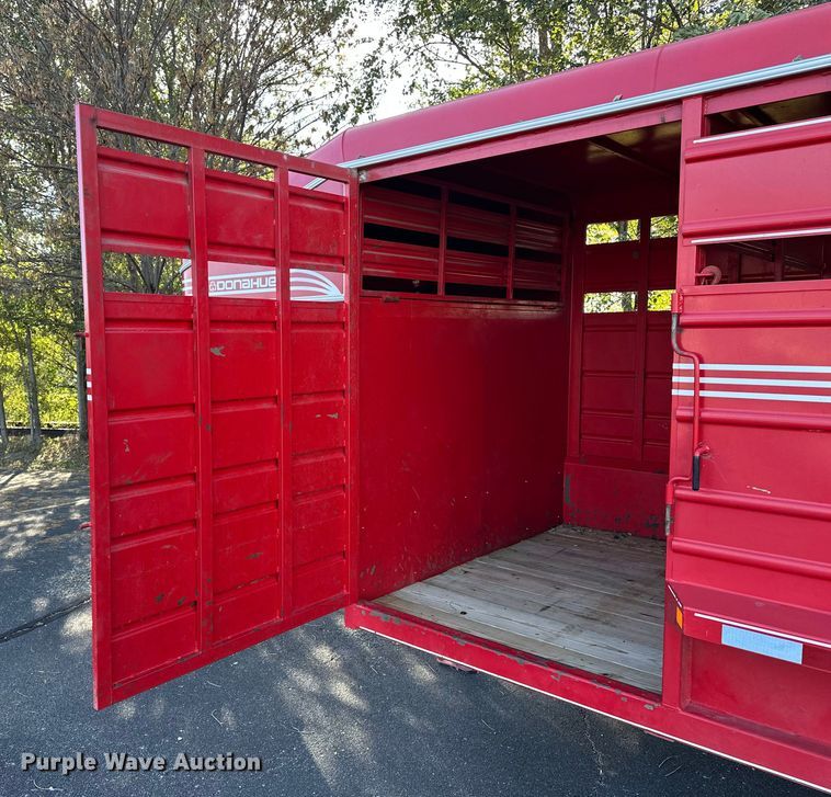 image for item DF8637 2021 Donahue SS720-4N livestock trailer