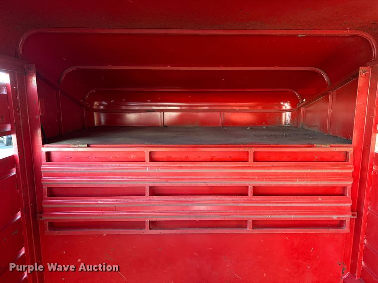 image for item DF8637 2021 Donahue SS720-4N livestock trailer