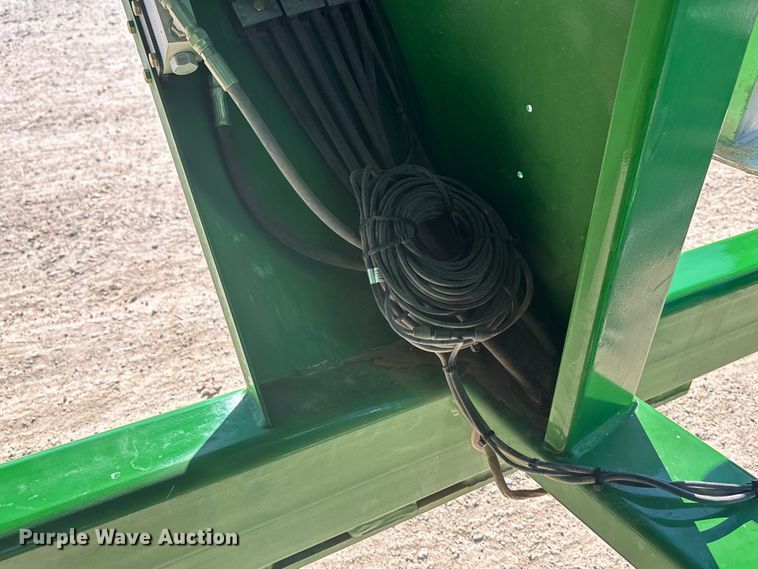 image for item DK0059 2018 Brent V1100 grain cart