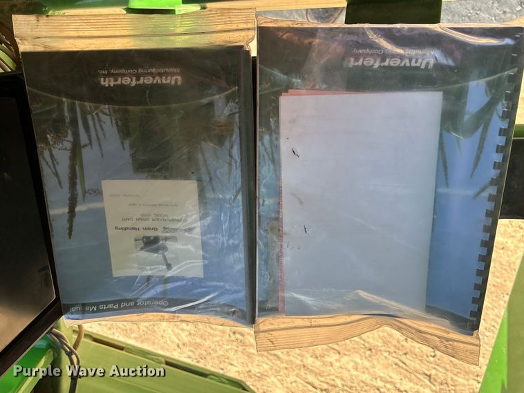 image for item DK0059 2018 Brent V1100 grain cart