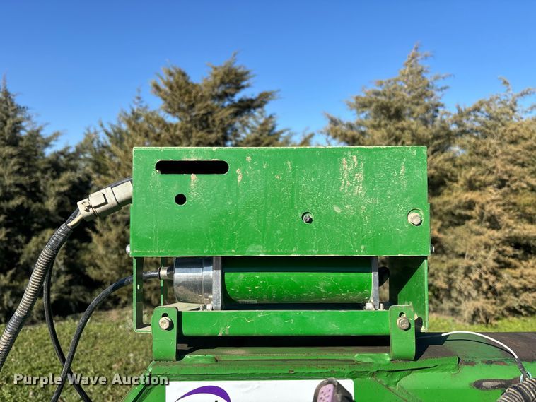 image for item DK0060 2010 John Deere 1790 split row no-till planter