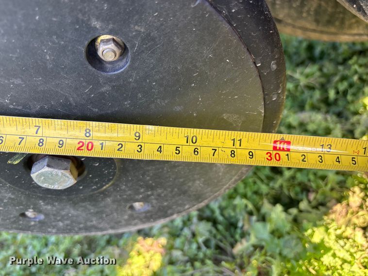 image for item DK0060 2010 John Deere 1790 split row no-till planter