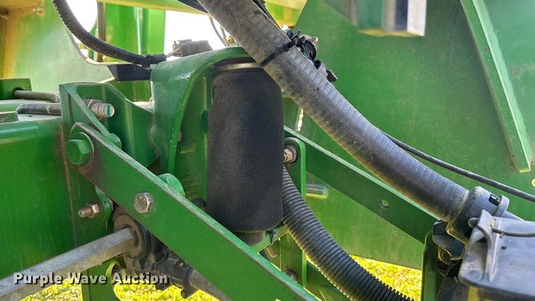 image for item DK0060 2010 John Deere 1790 split row no-till planter