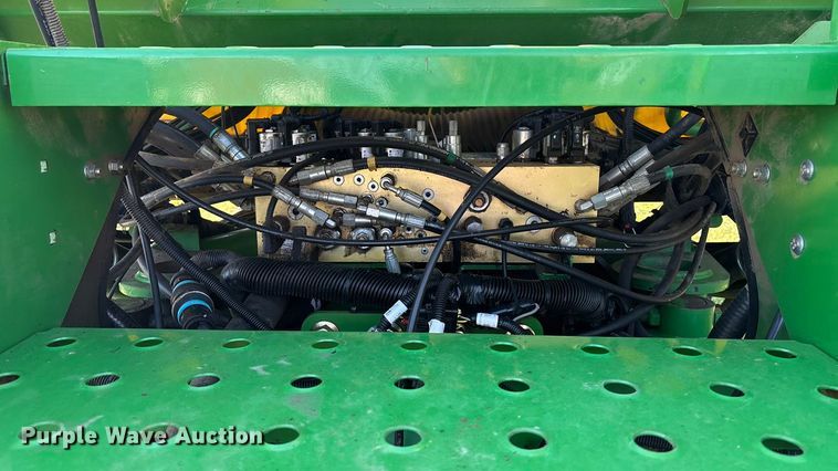 image for item DK0060 2010 John Deere 1790 split row no-till planter