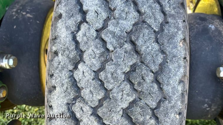 image for item DK0060 2010 John Deere 1790 split row no-till planter