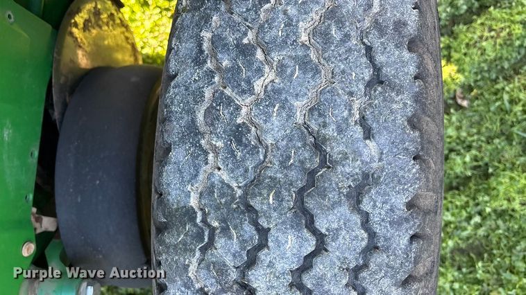 image for item DK0060 2010 John Deere 1790 split row no-till planter