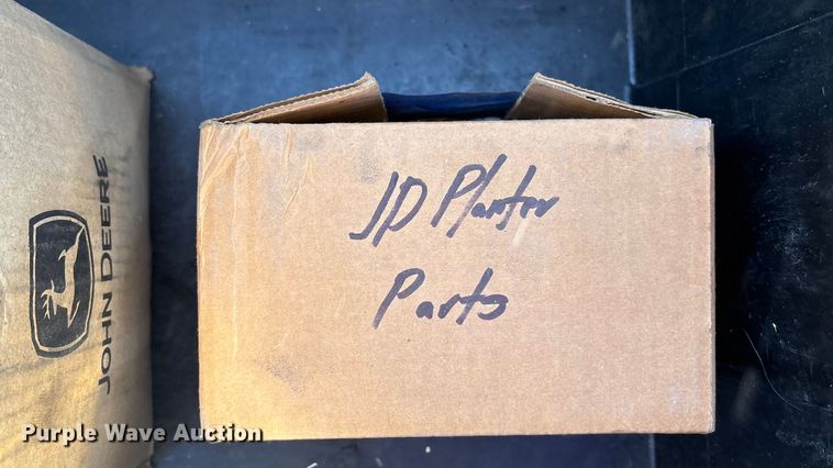 image for item DK0060 2010 John Deere 1790 split row no-till planter