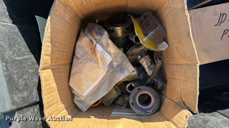 image for item DK0060 2010 John Deere 1790 split row no-till planter