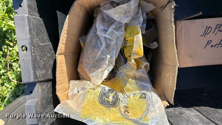 image for item DK0060 2010 John Deere 1790 split row no-till planter