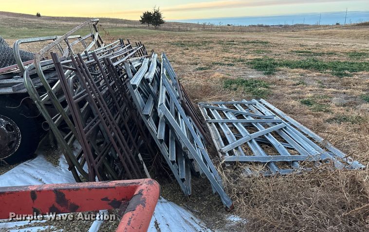 image for item DK0113 Fencing materials