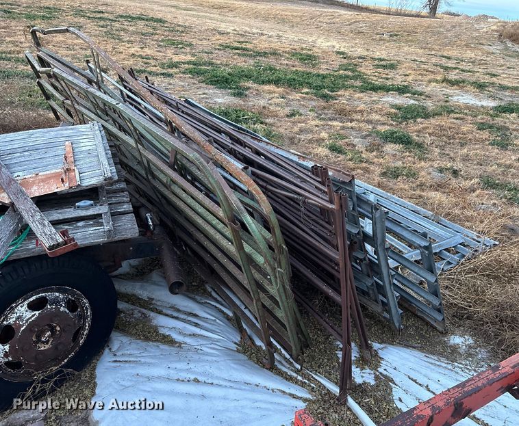 image for item DK0113 Fencing materials