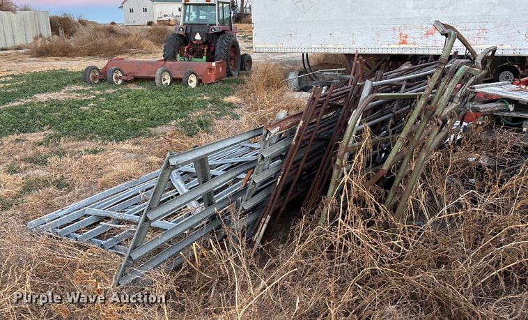 image for item DK0113 Fencing materials