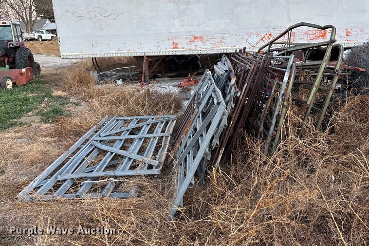 image for item DK0113 Fencing materials