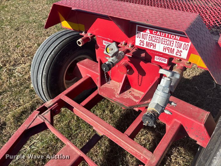 image for item DK0120 2010 Dalton Ag WNDT1000 tank trailer