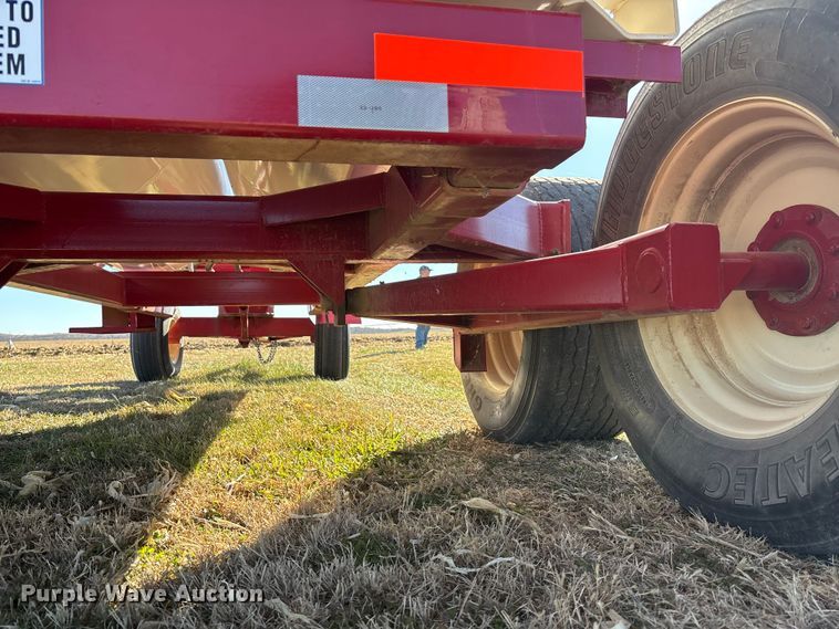 image for item DK0120 2010 Dalton Ag WNDT1000 tank trailer