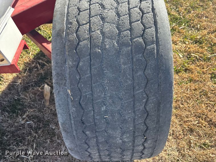 image for item DK0120 2010 Dalton Ag WNDT1000 tank trailer