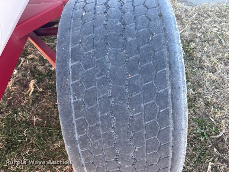 image for item DK0120 2010 Dalton Ag WNDT1000 tank trailer