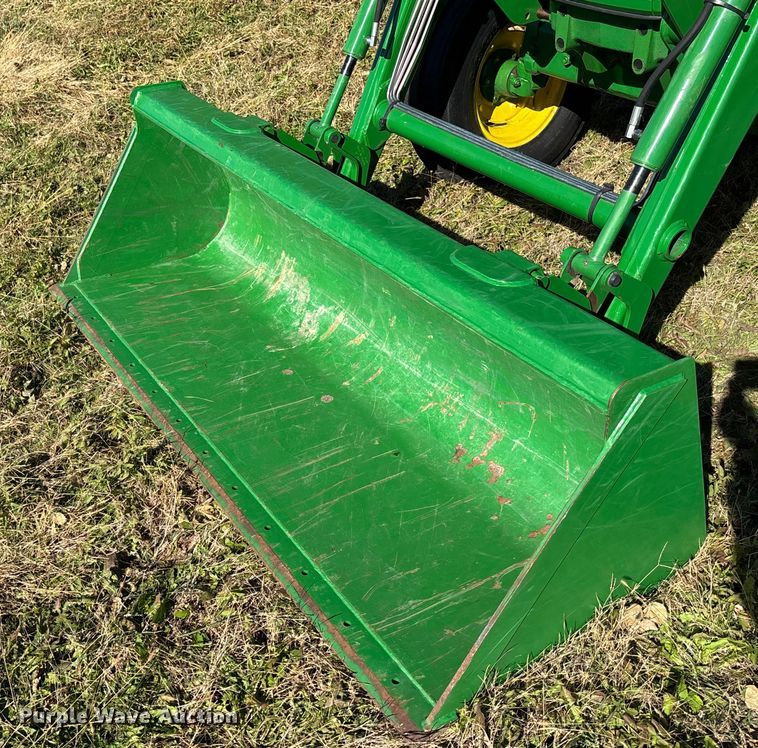 image for item DK0136 2010 John Deere 5055D tractor
