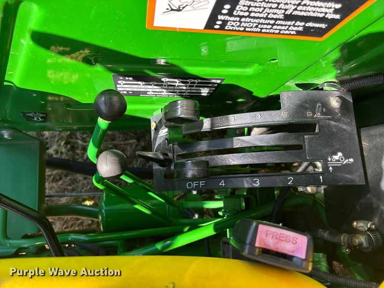 image for item DK0136 2010 John Deere 5055D tractor