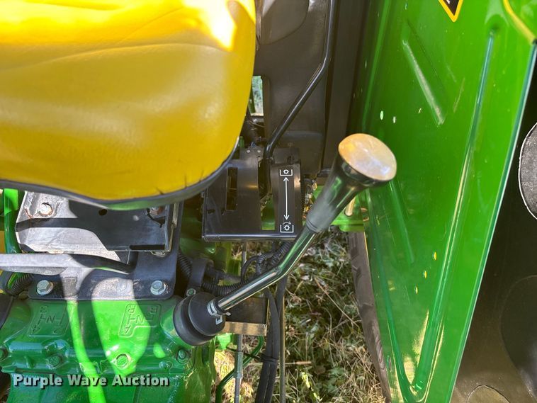 image for item DK0136 2010 John Deere 5055D tractor