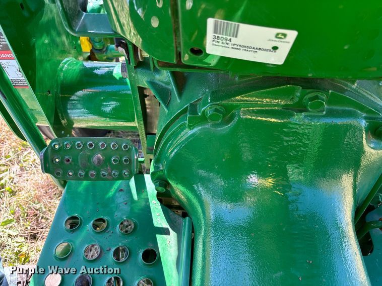 image for item DK0136 2010 John Deere 5055D tractor