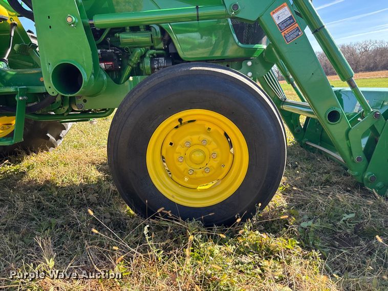 image for item DK0136 2010 John Deere 5055D tractor