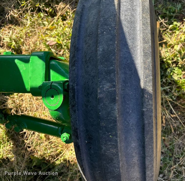 image for item DK0136 2010 John Deere 5055D tractor