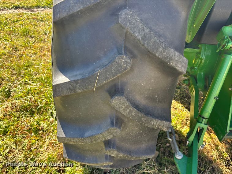 image for item DK0136 2010 John Deere 5055D tractor