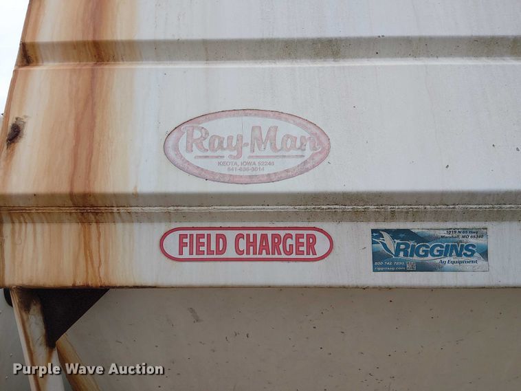 image for item DU3682 2004 International 9400i fertilizer delivery truck