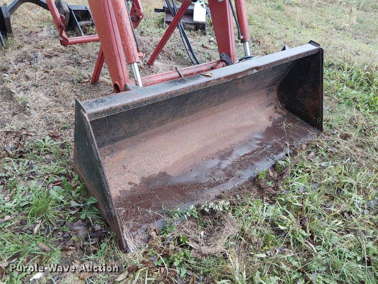 image for item DU3718 Great Bend 760 loader