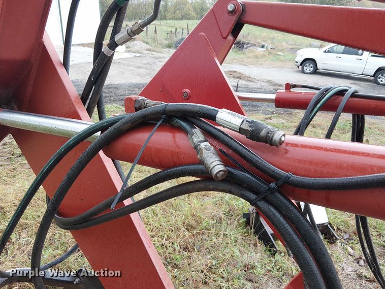 image for item DU3718 Great Bend 760 loader