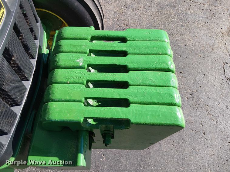 image for item DU3736 2002 John Deere 7410 tractor