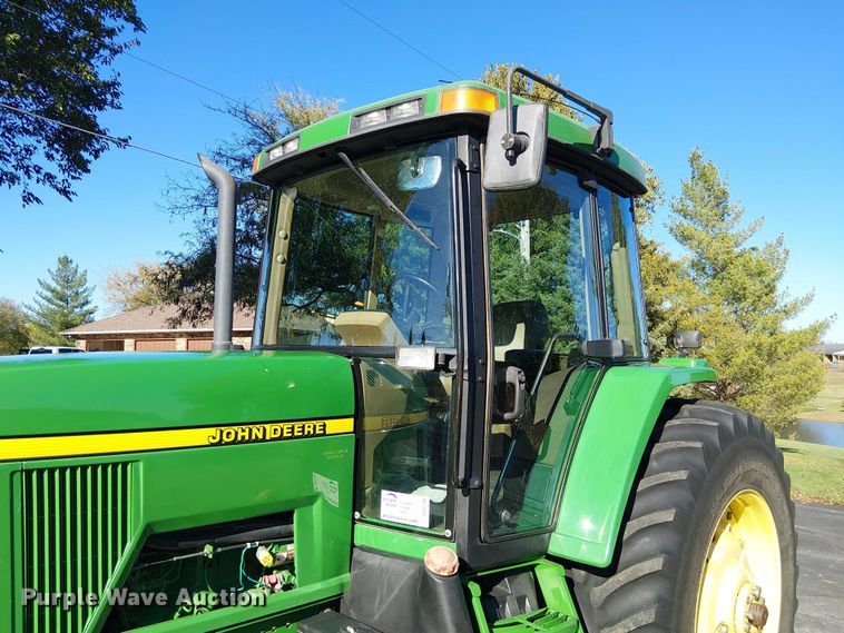 image for item DU3736 2002 John Deere 7410 tractor