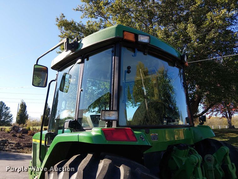 image for item DU3736 2002 John Deere 7410 tractor