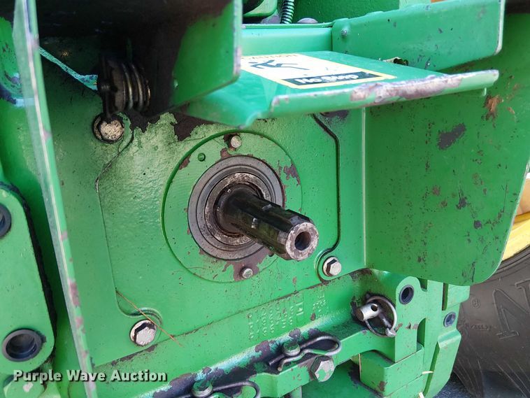 image for item DU3736 2002 John Deere 7410 tractor