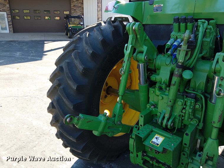 image for item DU3736 2002 John Deere 7410 tractor