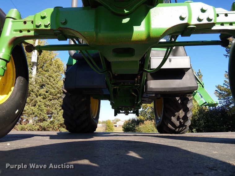 image for item DU3736 2002 John Deere 7410 tractor