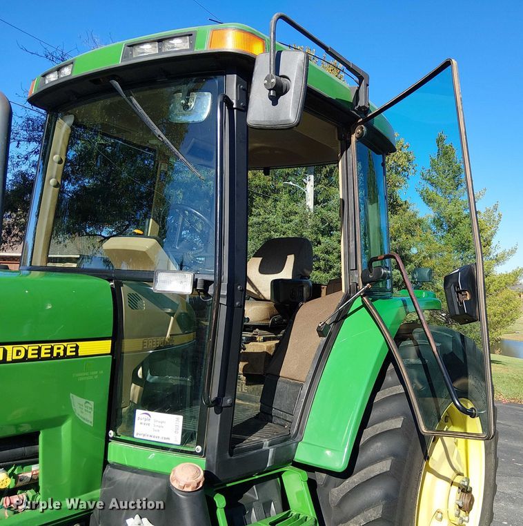 image for item DU3736 2002 John Deere 7410 tractor