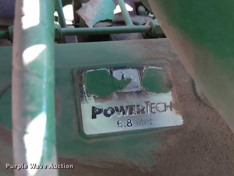 image for item DU3736 2002 John Deere 7410 tractor